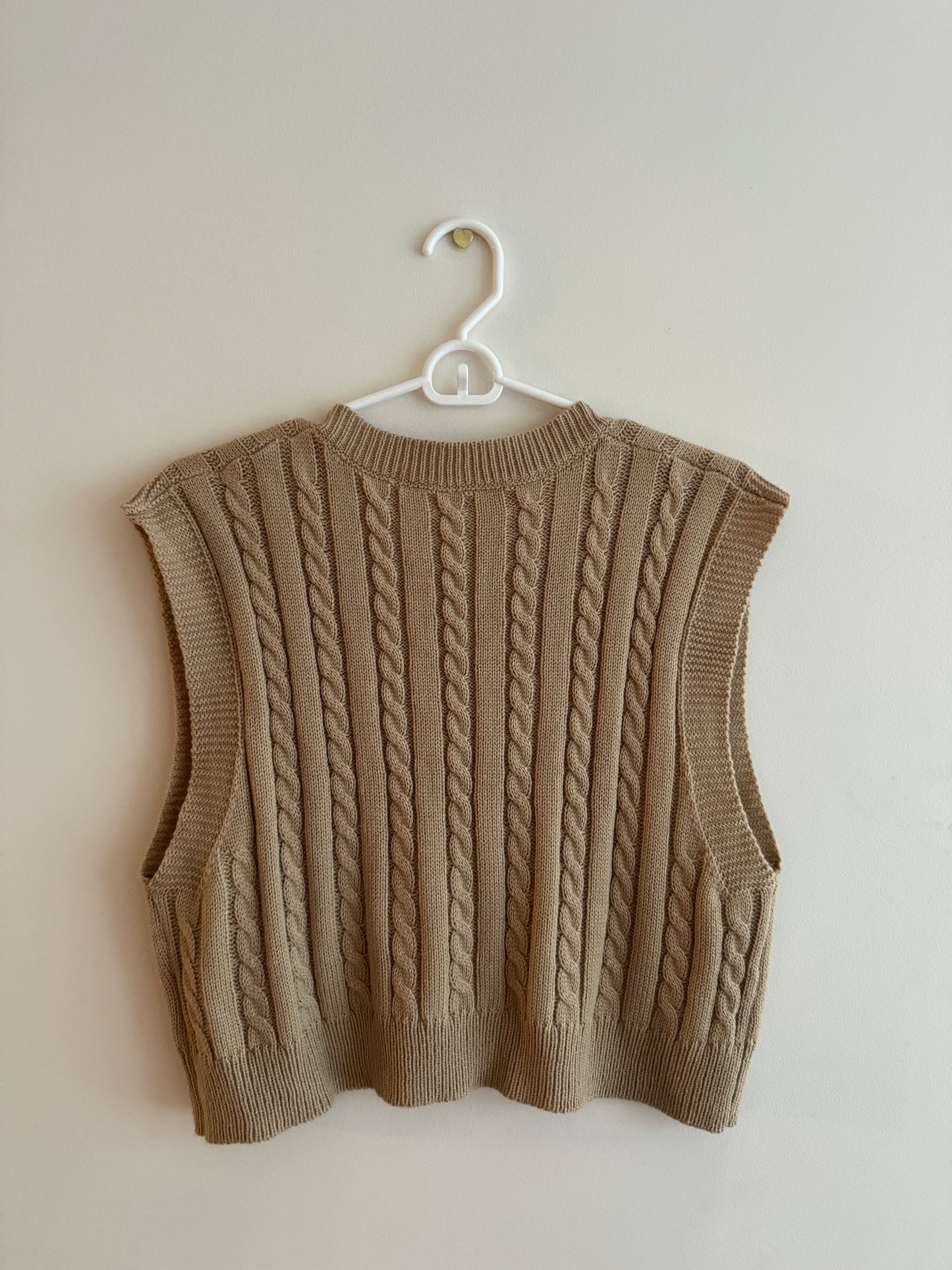 coffee date cropped sweater vest